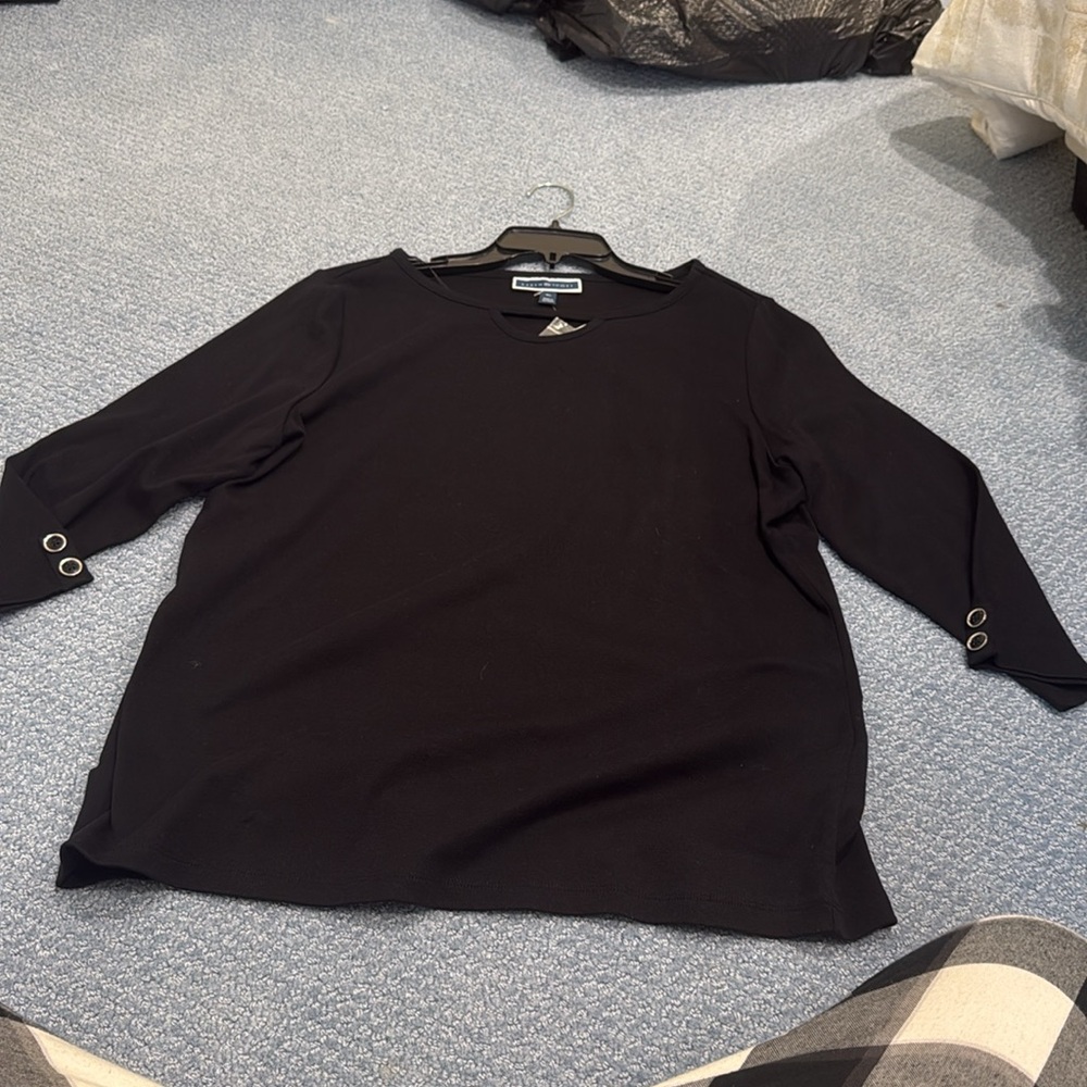 Karen Scott Women's Size XL Black keyhole Neck Classic NWT buttons DISCONTINUED - Picture 4 of 11